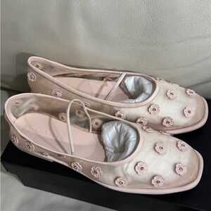 Coach 
EMILIA MARY JANE WITH TEA ROSE